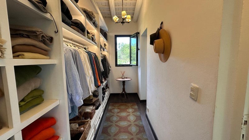 Casa amplia en venta y alquiler en el Quijote